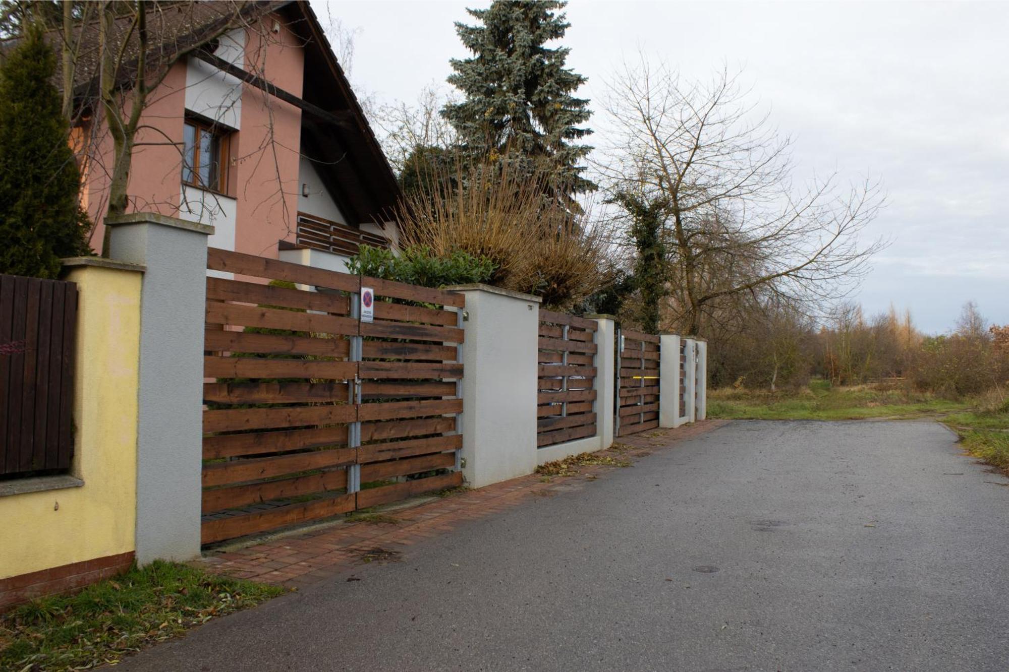 Apartman U Lesa Nové Jirny Exteriör bild